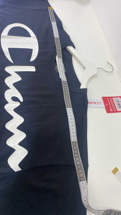 Camiseta Cropped Feminina Champion Preto Branco L