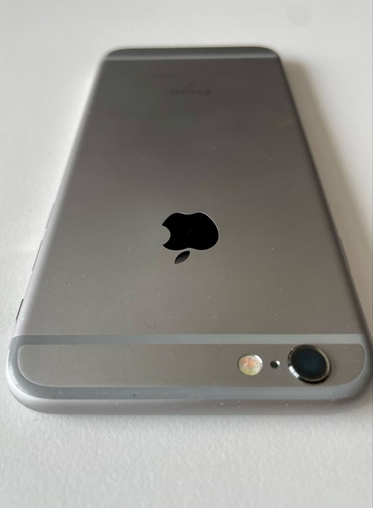 Iphone 6s model A1688 32GB Gwiezdna szarość