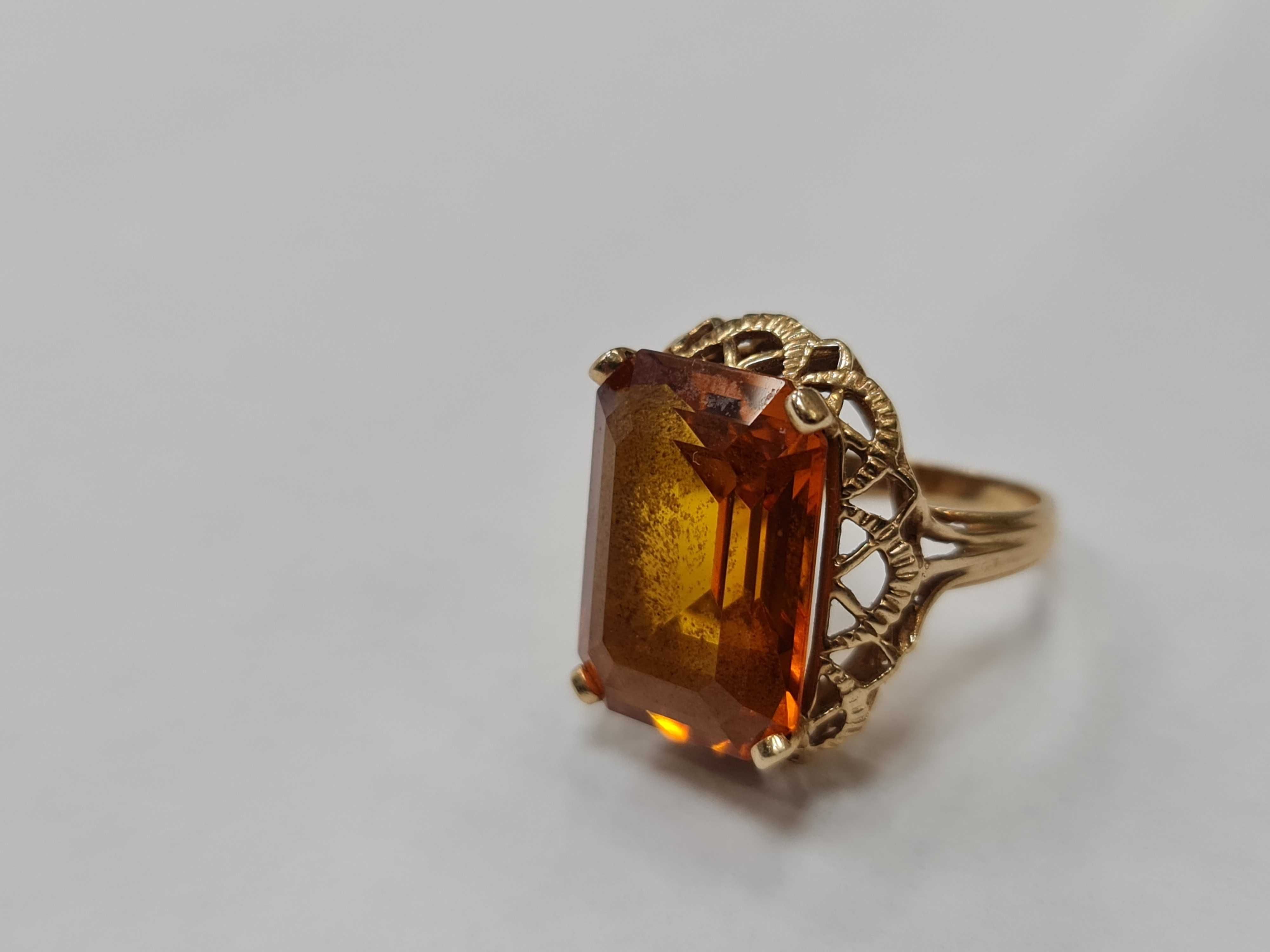 Wiekowy złoty pierścionek/ 585/ 10.50 gram/ R15/ II poł. XX wieku