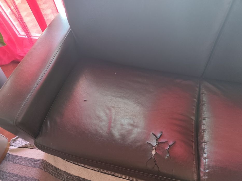 2 sofás de 2 lugares