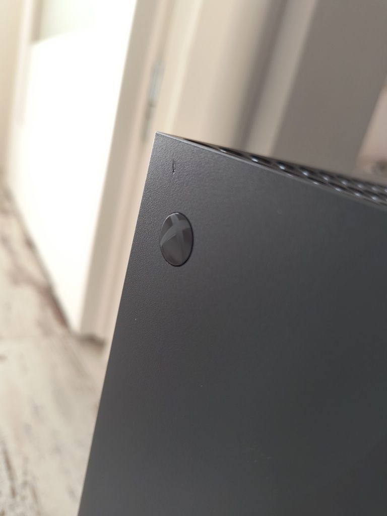 Konsola Xbox One Series X 1 TB, 2 pady, stacja dokująca, 2 gry