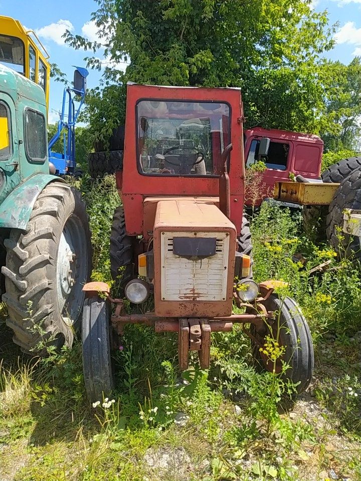 Продам Т-25 в доброму стані все працює нічого робити не треба