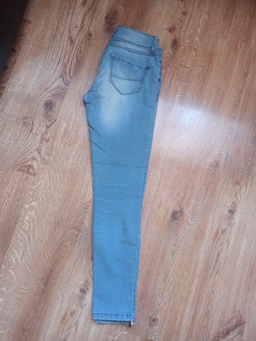 Spodnie jeansy damskie rozmiar XS nowe