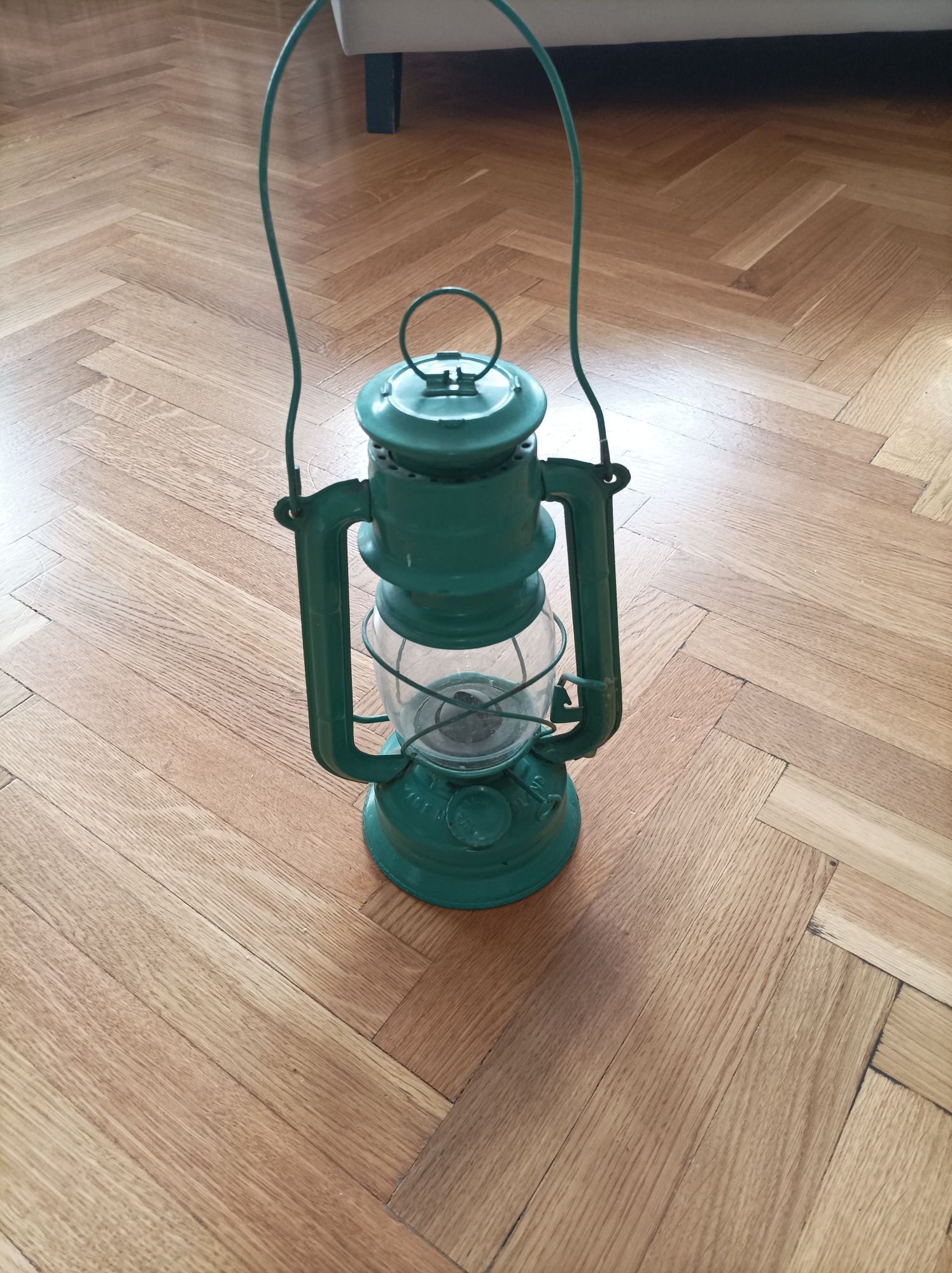 Lampa naftowa zielona