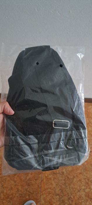 Bolsa de Peito Preta Nova