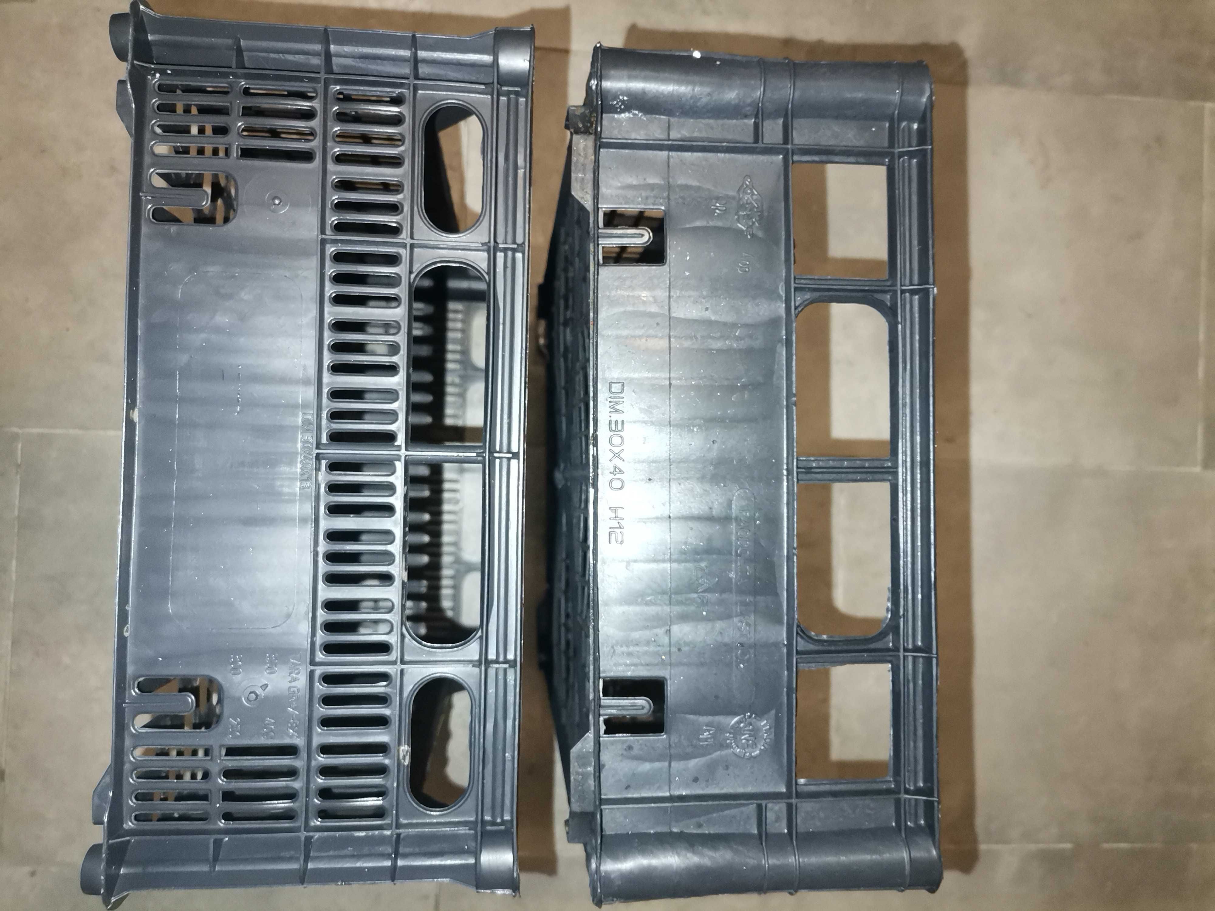 Skrzynki kosze plastikowe ażurowe czarne 30cmx40cm wysokie 12cm i 13cm