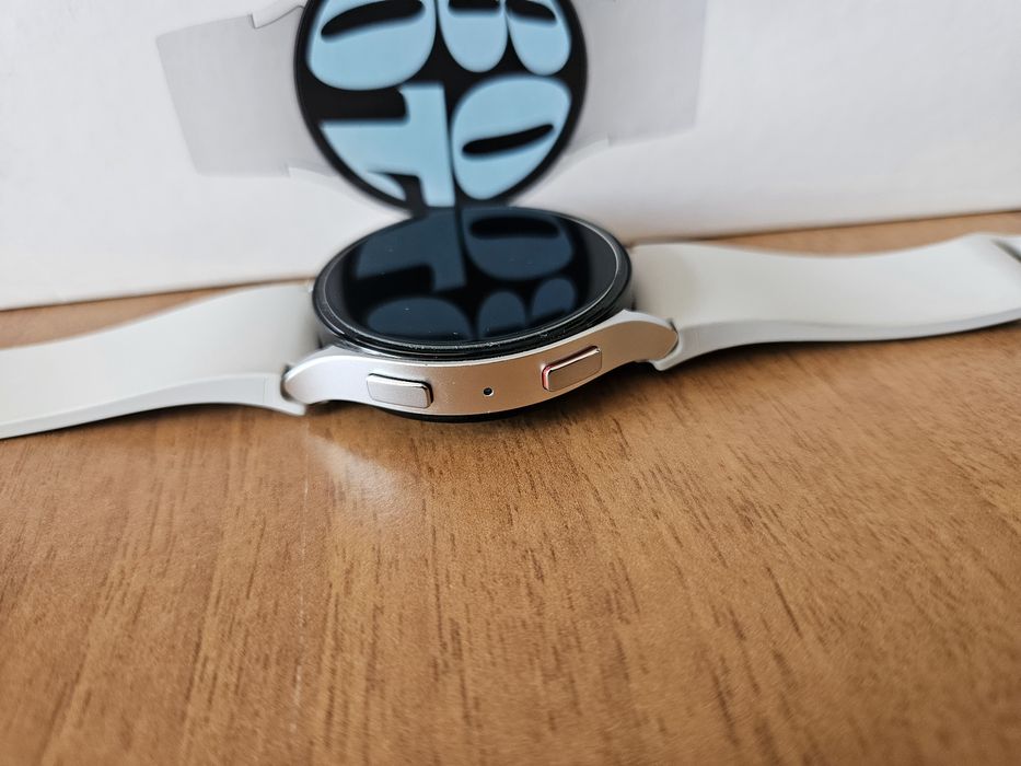 Samsung Galaxy Watch6  44mm Silver