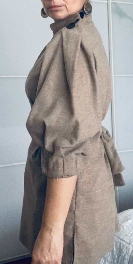 Blusa de lã beje/cinzenta da Zara