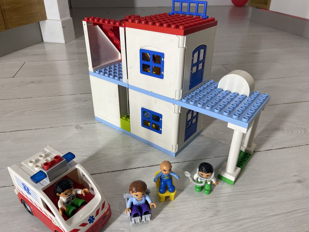 Duzy zrataw Lego Duplo 5695 szpital (sygnaly swietlne)