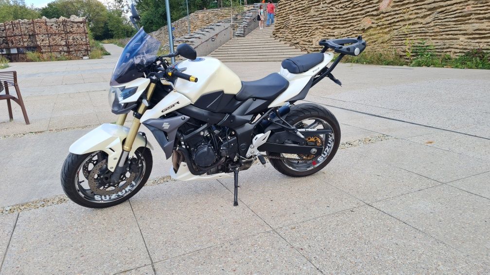 Suzuki GSR 750 GSR750