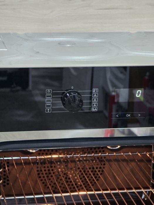 Духова шафа Miele™️ H2760 Обсидіан 2023р збережена Салазки