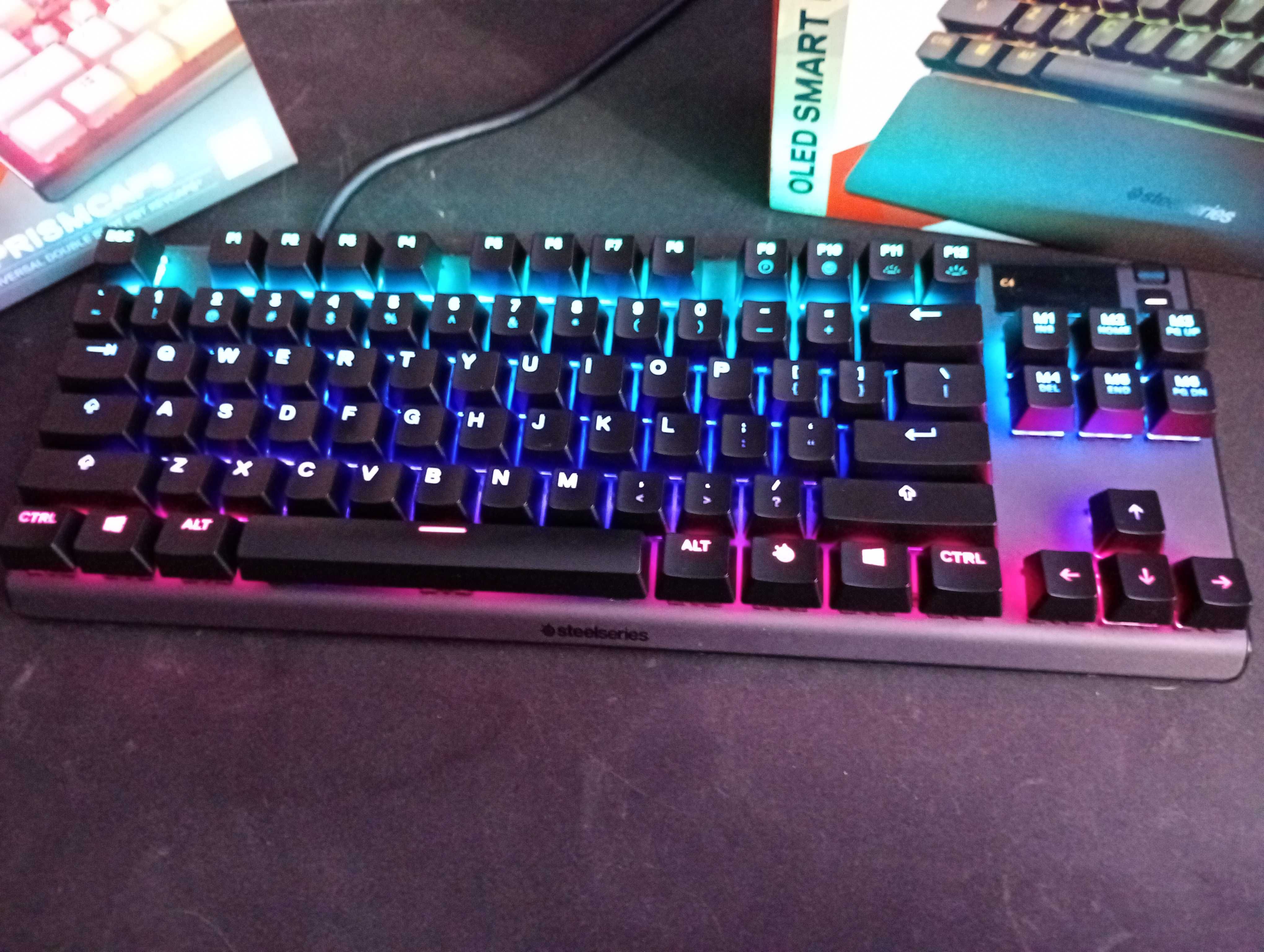 Klawiatura Apex 7 Tkl Red Switches Black + Pudding White keycaps