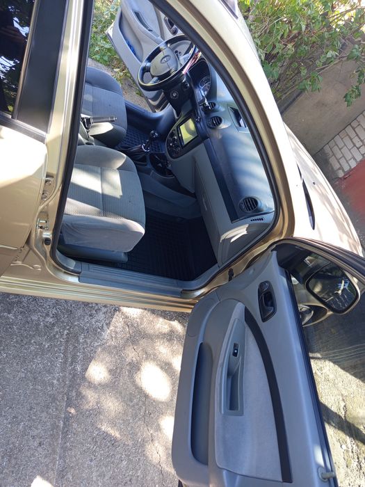 Шевроле Лачетти универсал 1.6