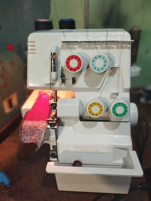 Оверлок 4 нит.Налаштоіаний механіком