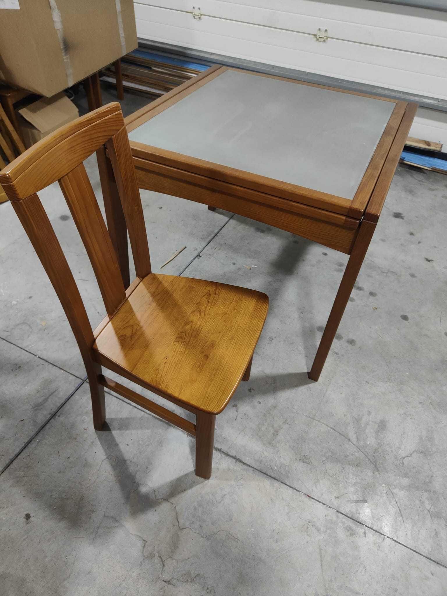 Conjunto mesa de sala extensível com 4 cadeiras