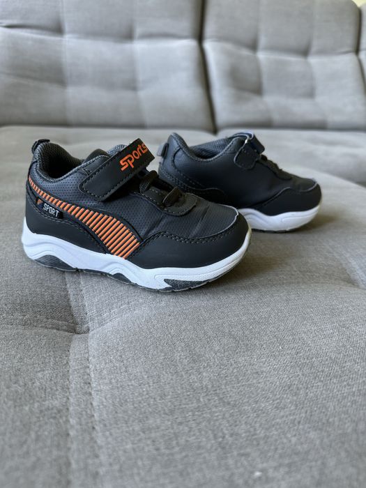 Кросівки на хлопчика