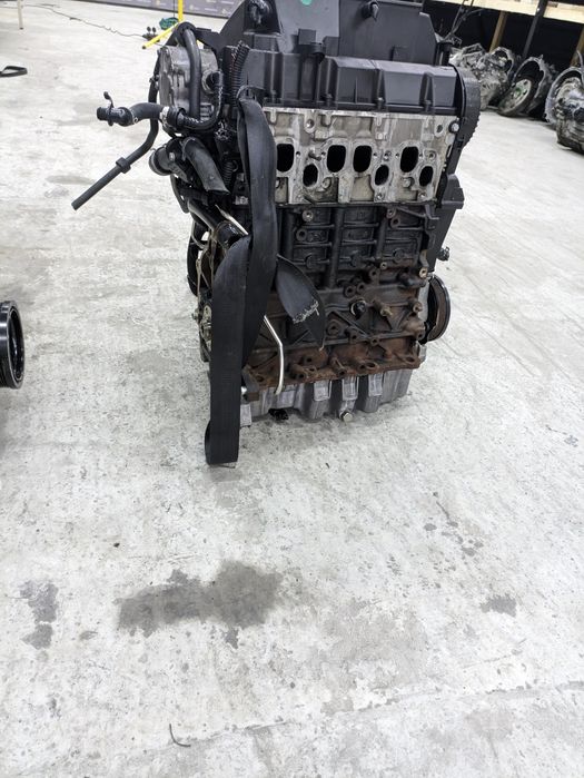 Мотор двигун двигатель BLS BRR 1.9 TDI для VW Golf 5 Skoda Octavia