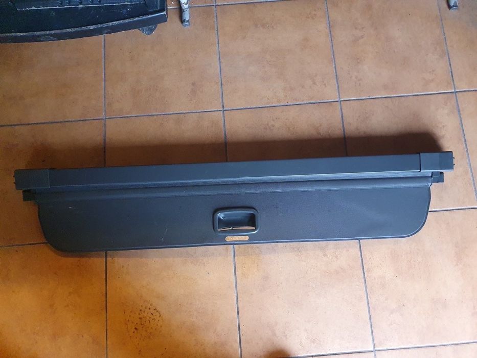 ROLETA BAGAŻNIKA FORD KUGA 1 I  MK1