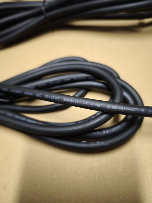 Przewód 3m kabel zasilający z wtyczką 230V