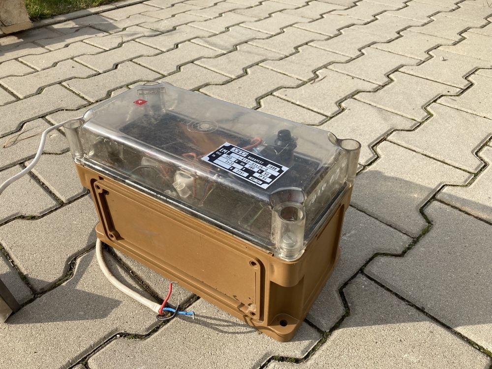 Transformator, Zasilacz z 220 na 24v