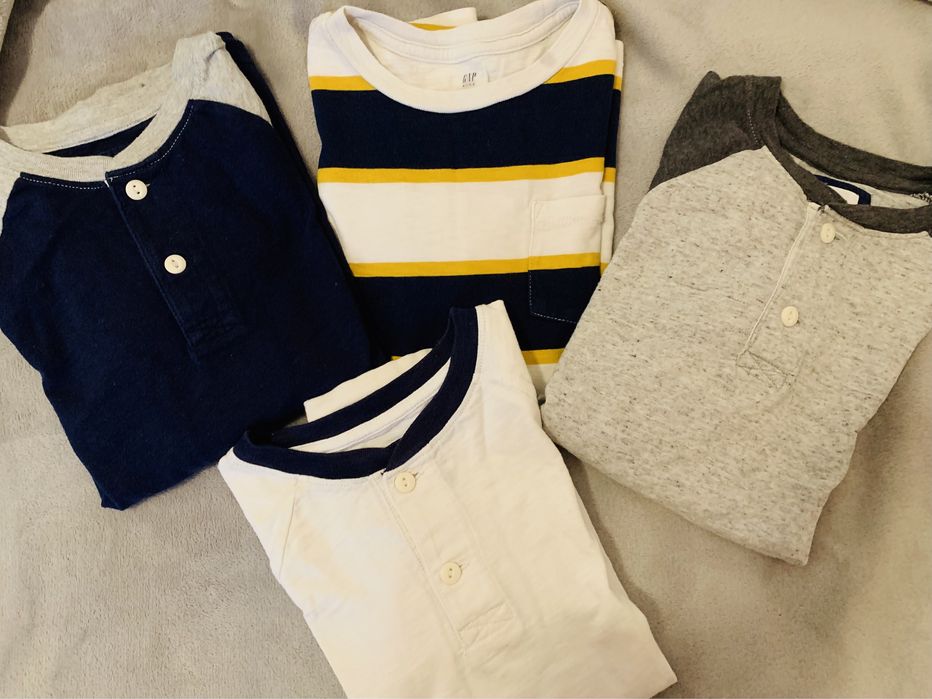 Longsleeve Gap, tam 8-9 anos