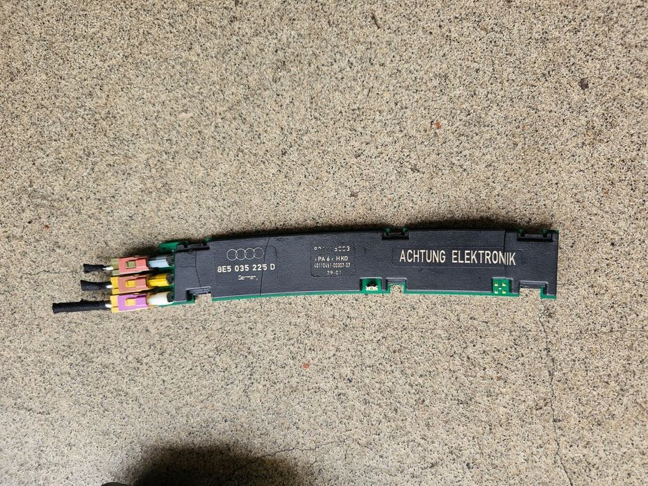 Wzmacniacz antenowy 8E5035225D Audi A4 B6