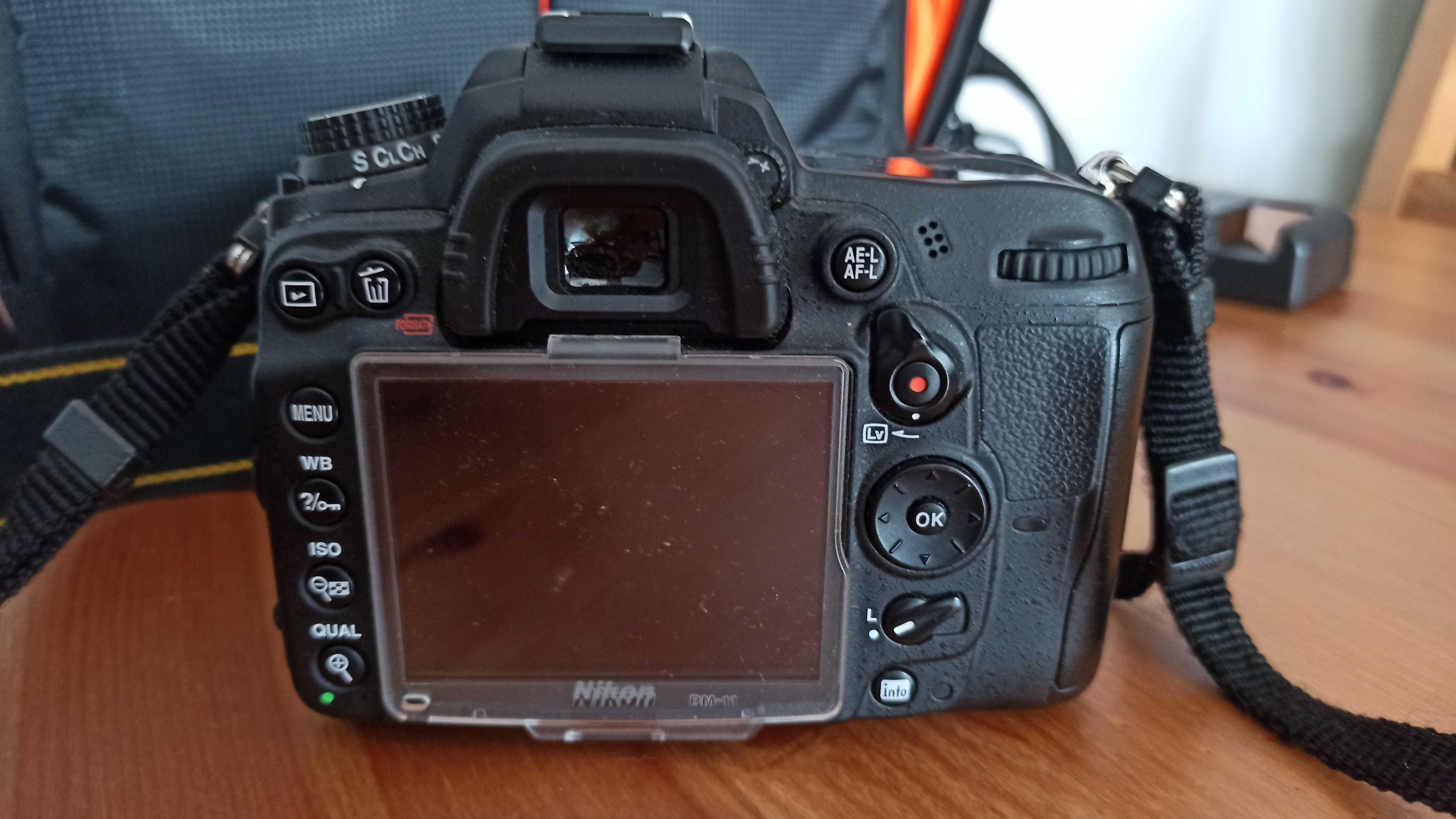 Nikon D7000 + 2 obiektywy / karta pamięci / torba