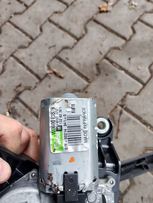 Mechanizm wycieraczki tył  opel Meriva  b