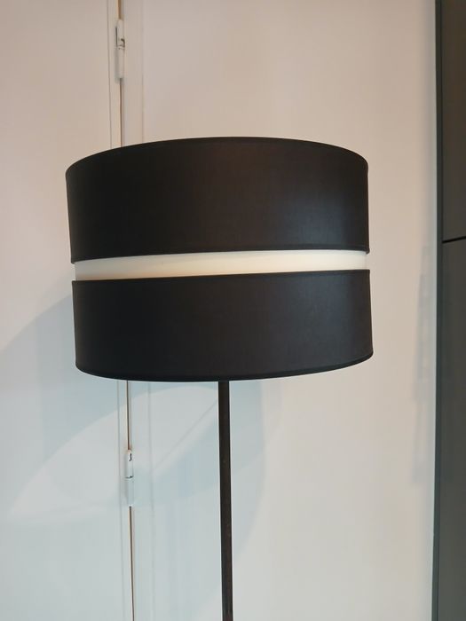 Abatjour  branco e preto