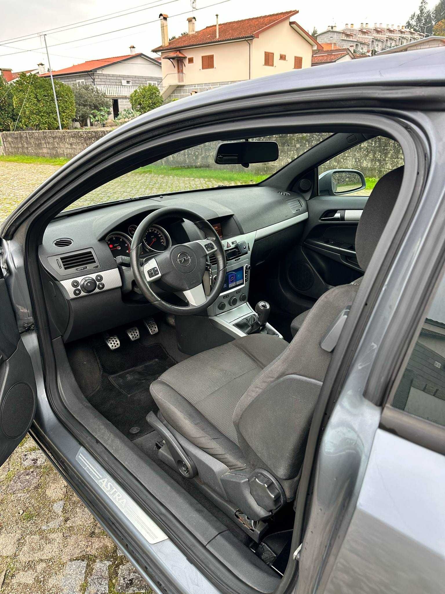 Vende se Opel Astra H GTC 1,7 - Desportivo, Fiável e econômico