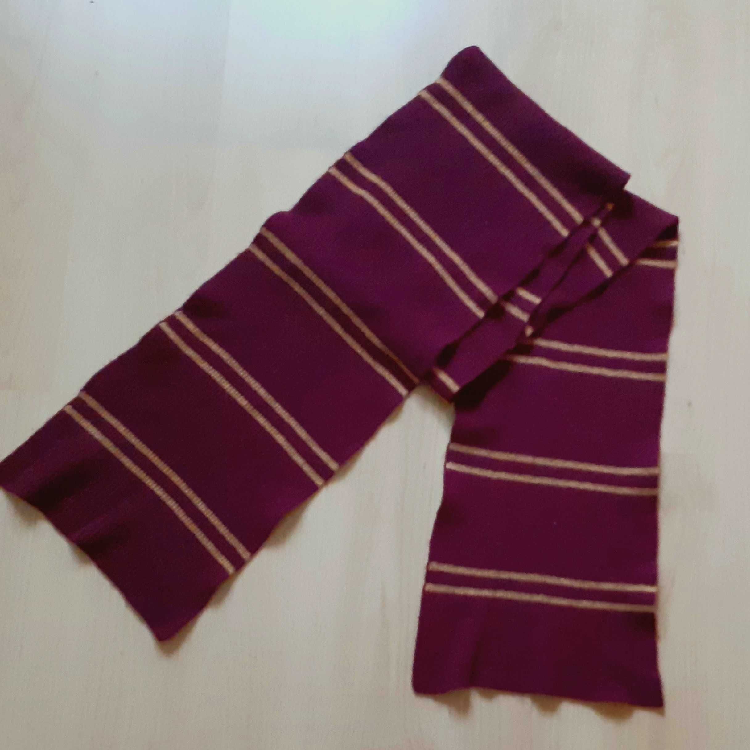 Conjunto Harry Potter cachecol, varinhas e mapa