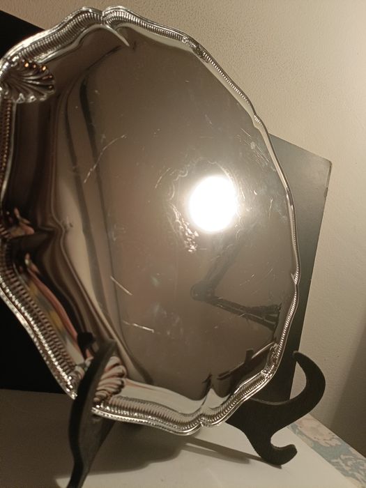 Bandeja prateada decorativa