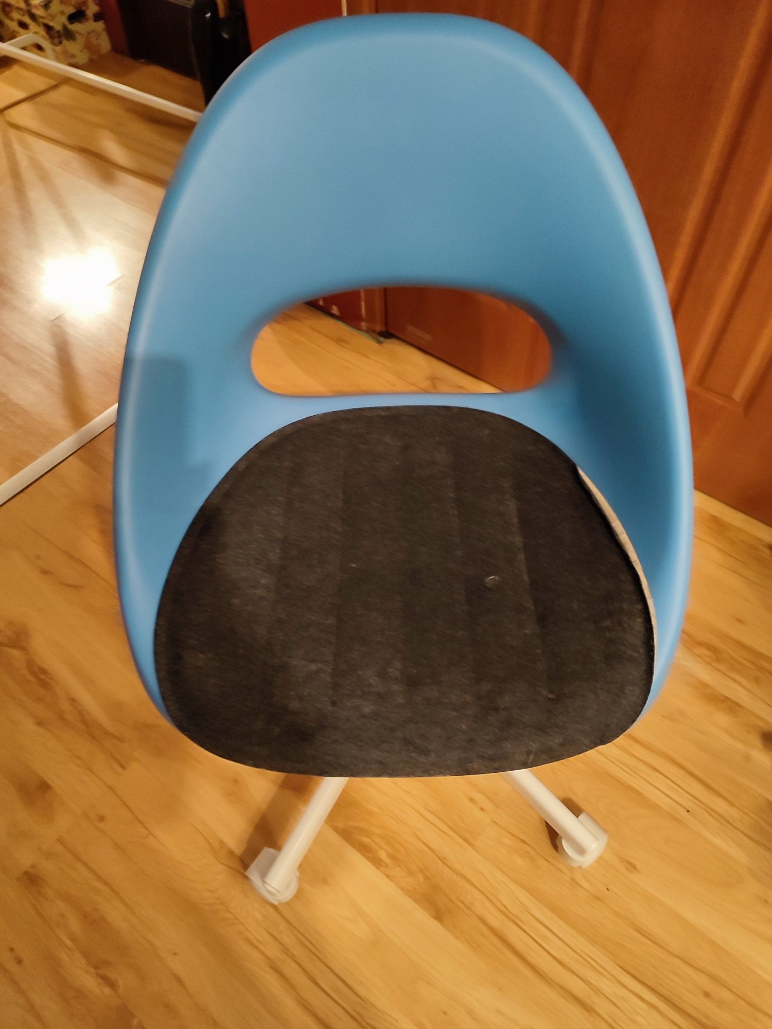 Krzesło obrotowe Ikea niebieskie eldberget / malskar