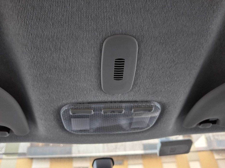 Citroen C-Elysée (Sempre assistido na marca,livro de revisões)