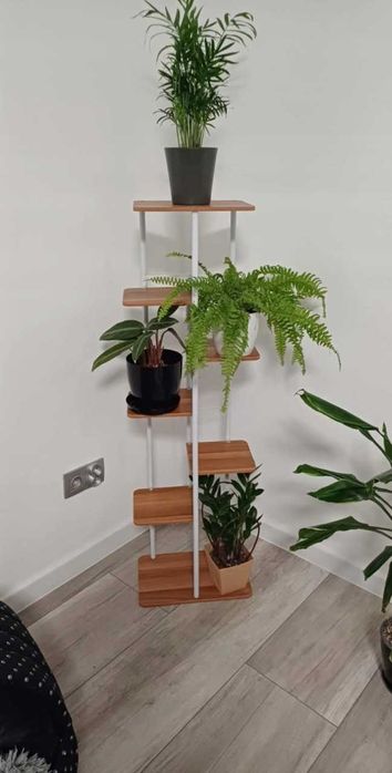 Nowy Kwietnik Metalowy 7-poziomowy Piętrowy Stojak Kwiaty Rośliny