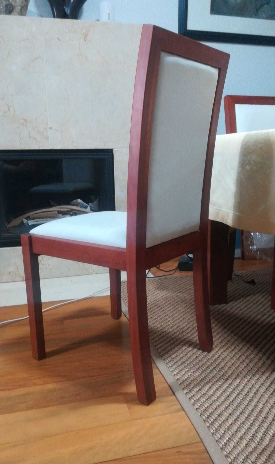 2 cadeiras de sala refeiçao em madeira e pele branca