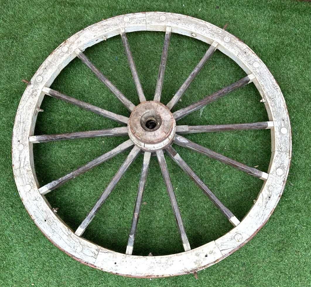 Rodas de carroça antigas (3) 97 cm de diametro,