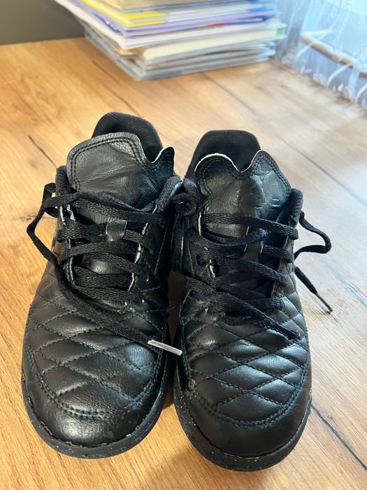 Футзалки Nike Majestry IC Jr 35,5