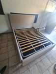 Cama sommier c/arrumação 200x160