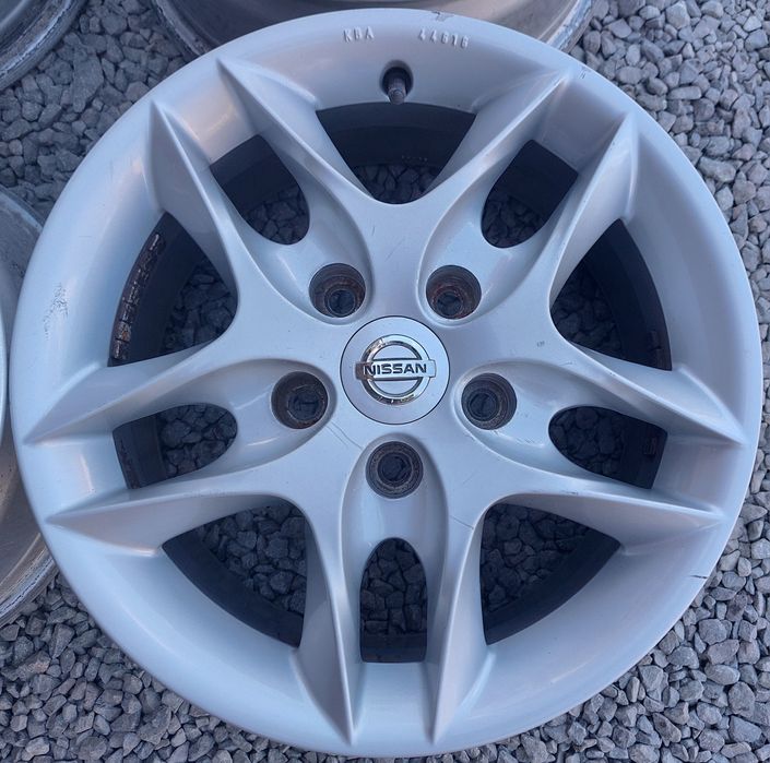 5 114,3 R15 Nissan X trail Maxima  Renault Megan  Scenic