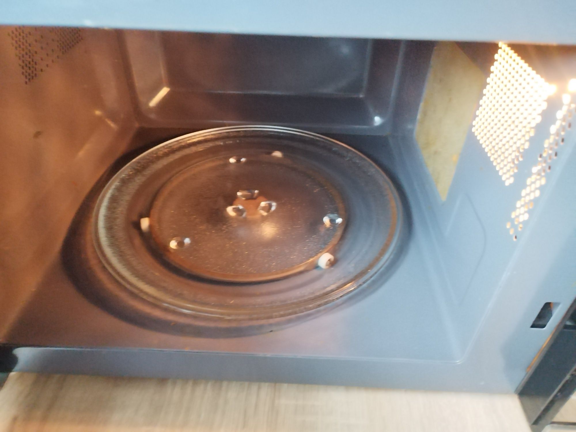 Niemiecka Kuchenka Mikrofalowa BOMANN