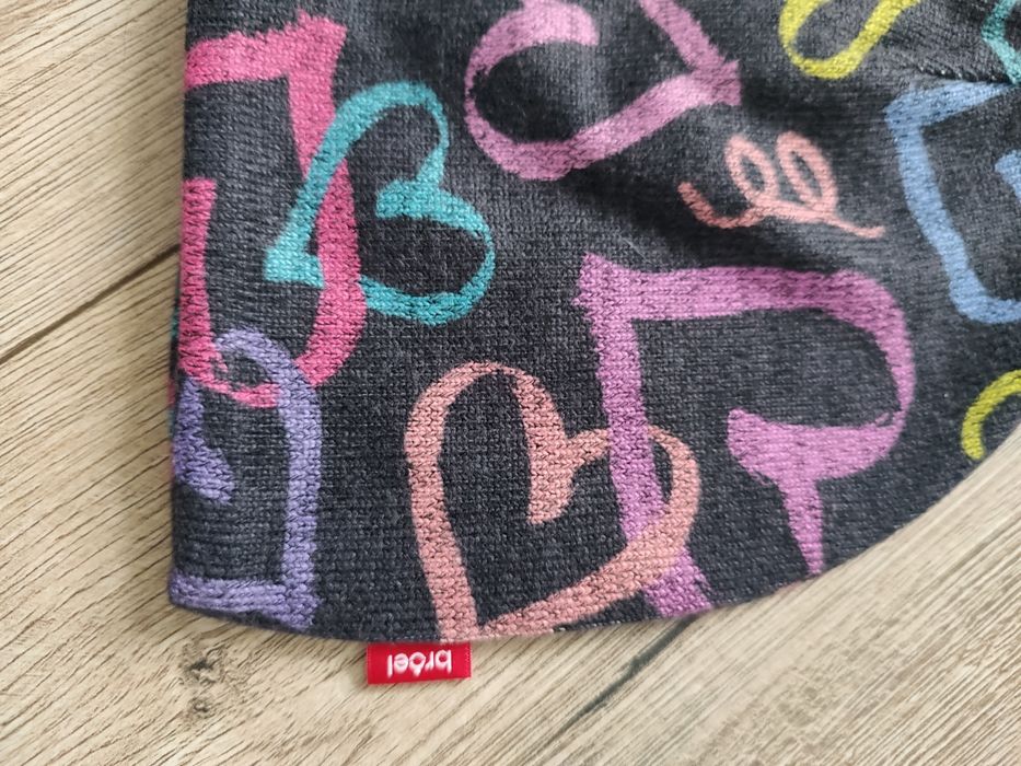 Czapka dziecięca Broel obw. 45 cm.