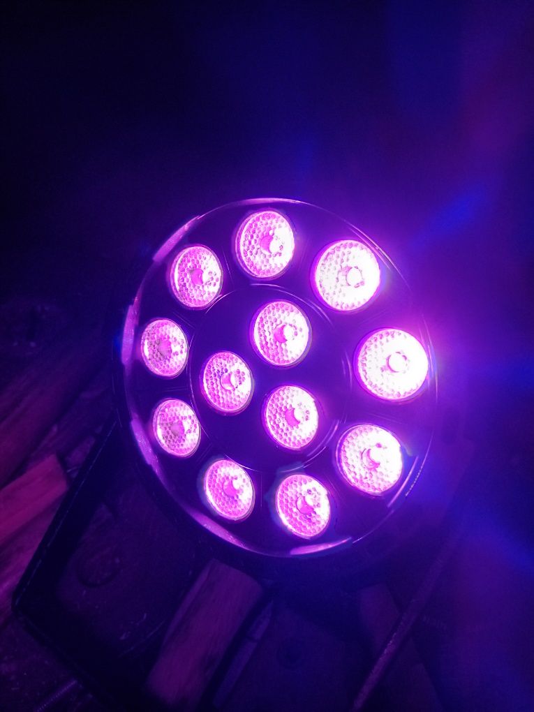 4 par led s em excelente estado.