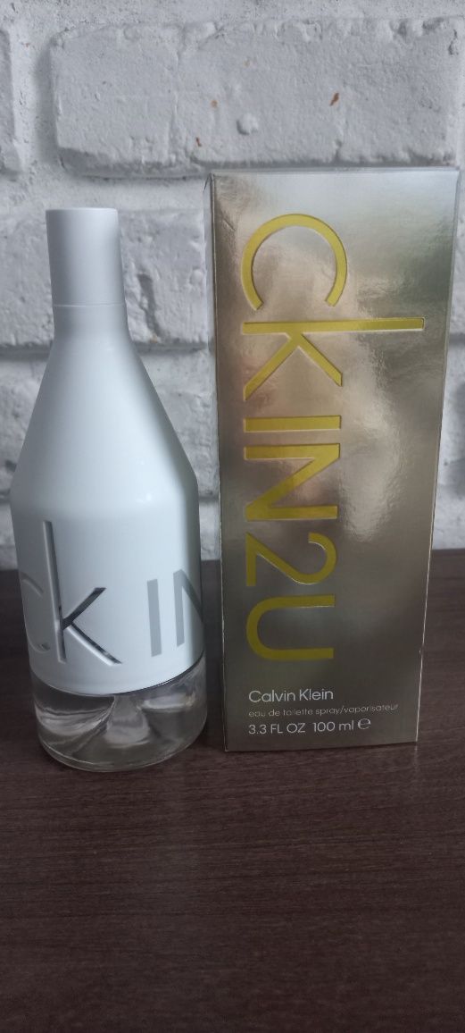Flakon i opakowanie po perfumach Calvin Klein