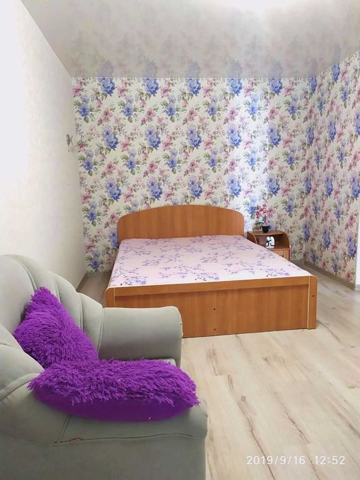 Сдам посуточно 1 комнатную квартиру с ремонтом,ул г.Петрова,у парка