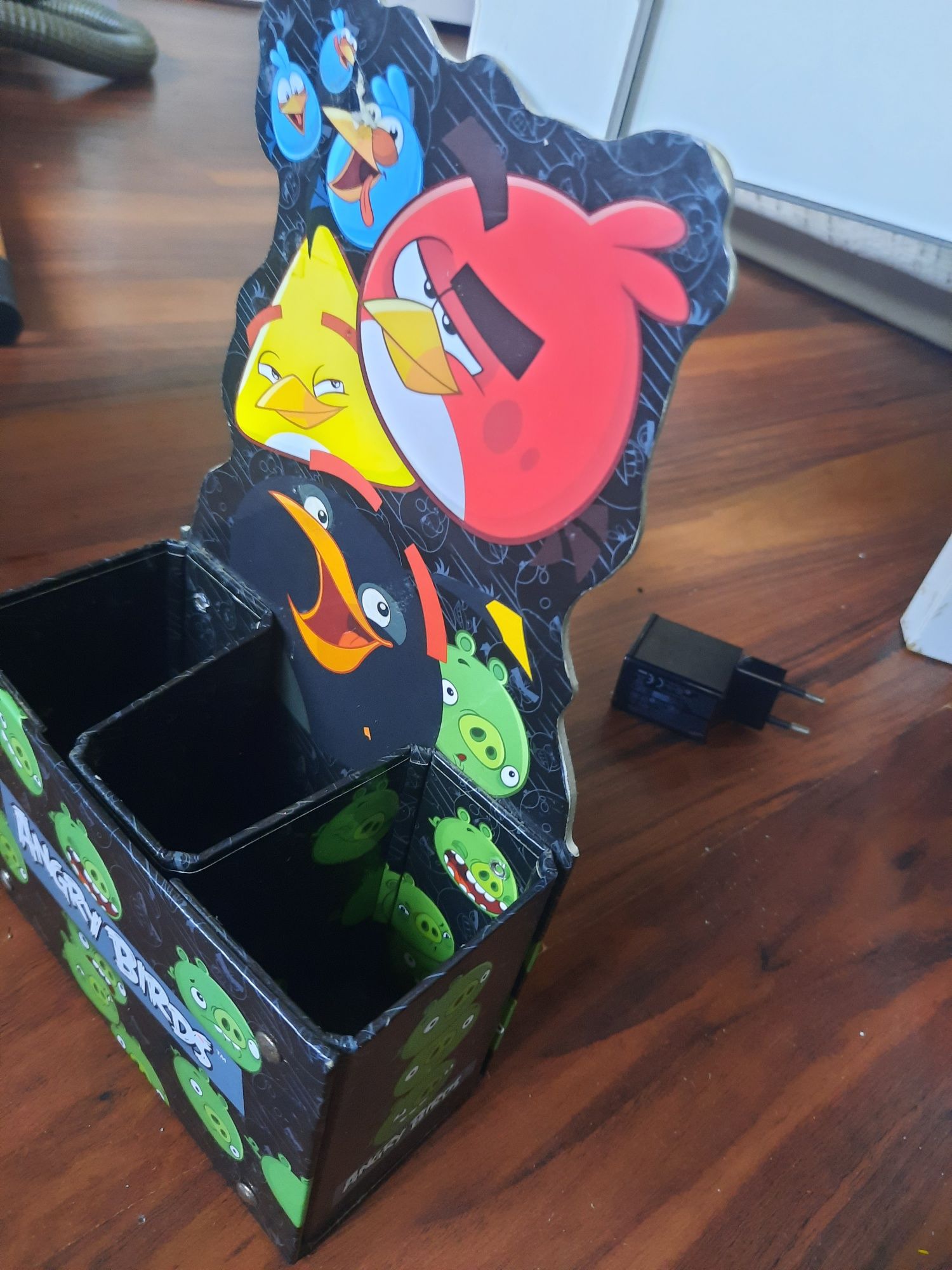 Organizer na biurko Angry birds  plus gratis