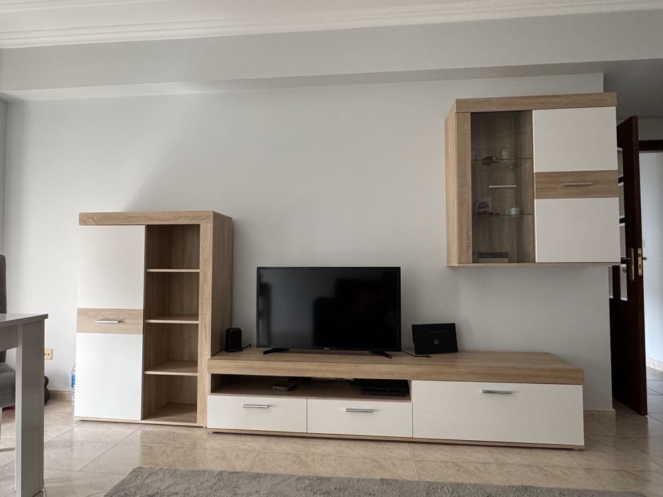 Movel de Sala Akron Como Novo
