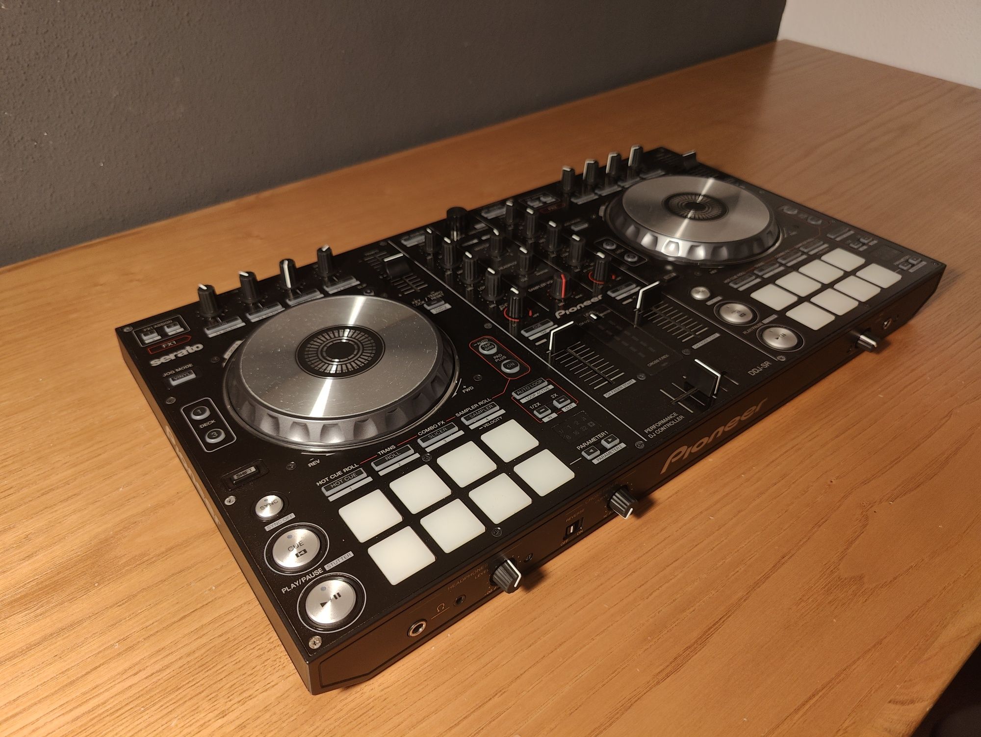 Pioneer DDJ-SR em Ótimo Estado