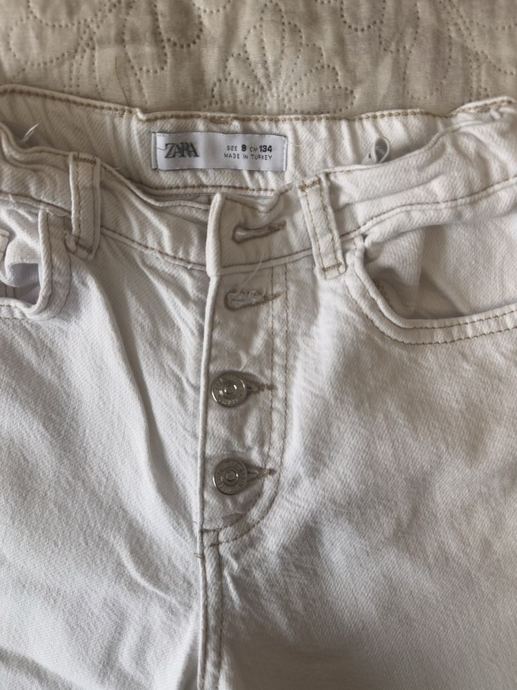 Джинси білі на дівчинку 8-9 років zara