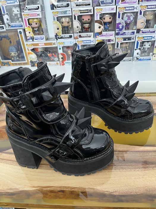 Buty demonia rozmiar 39